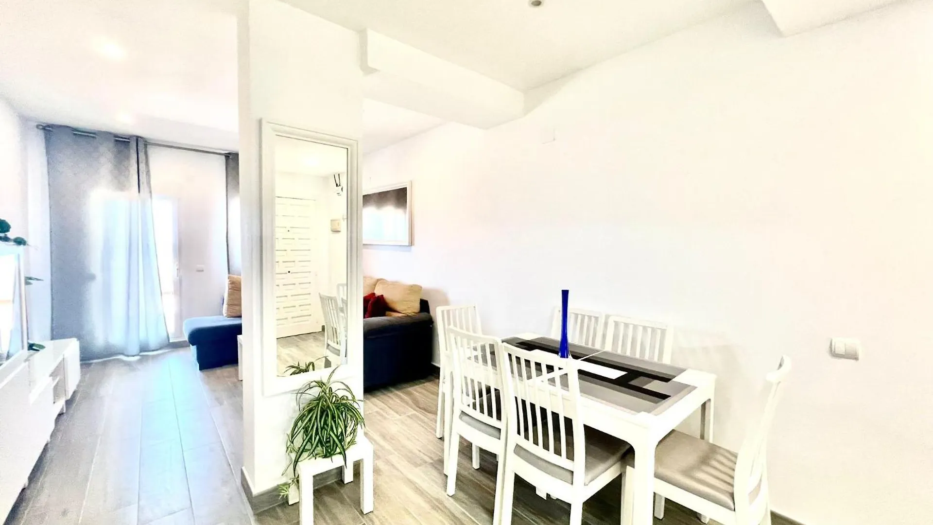 בנאלמדנה Deluxe Front Sea View Apartment Large Terrace 0*,  ספרד