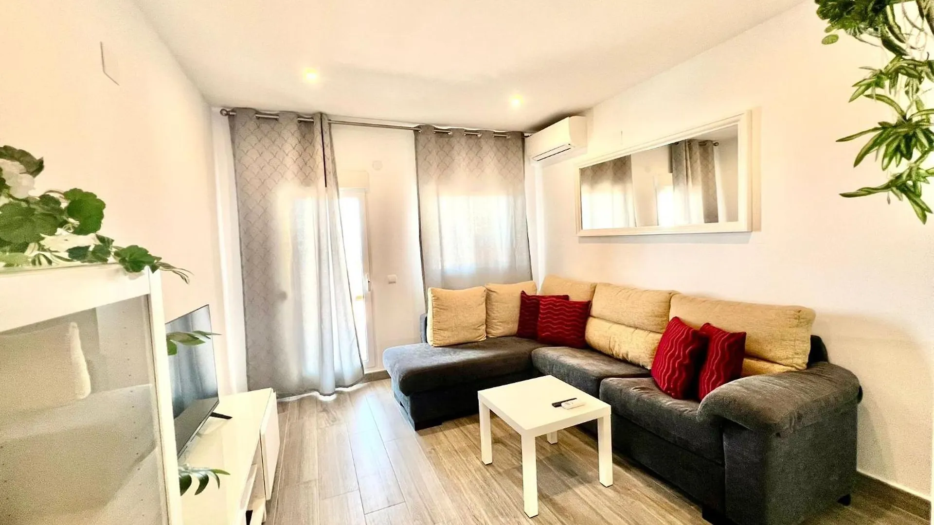 בנאלמדנה Deluxe Front Sea View Apartment Large Terrace