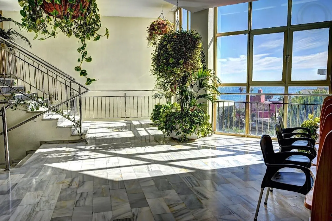 בנאלמדנה Deluxe Front Sea View Apartment Large Terrace ספרד
