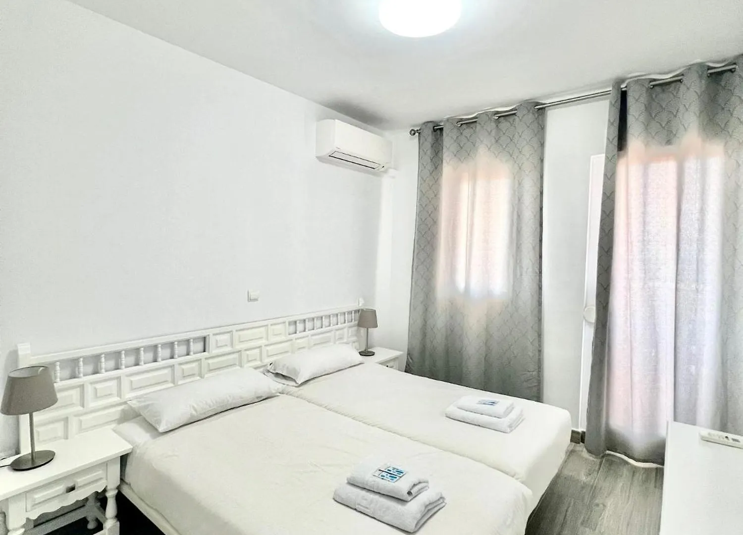 בנאלמדנה Deluxe Front Sea View Apartment Large Terrace